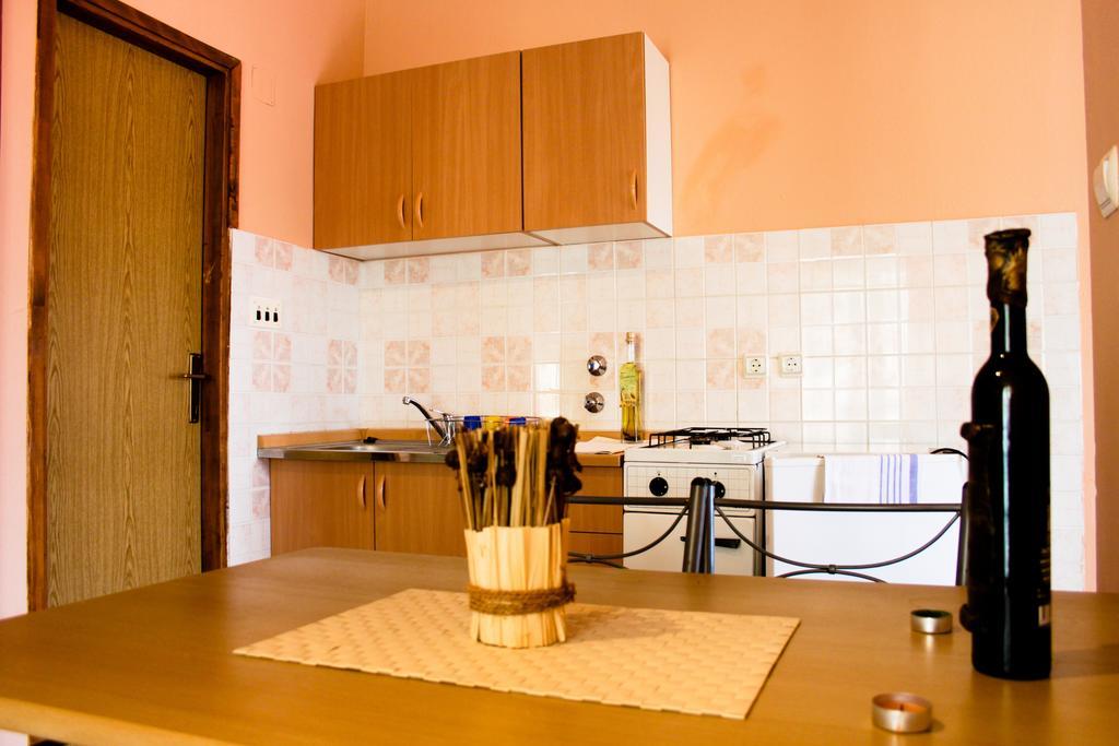 Apartments Niko Trogir Cameră foto
