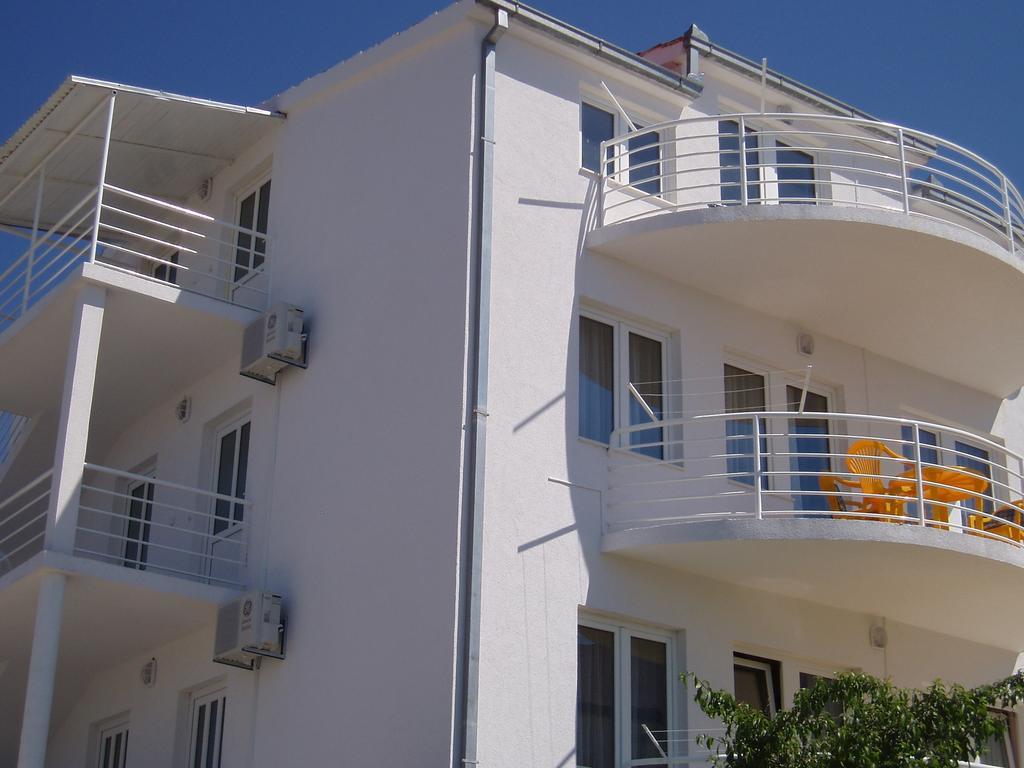 Apartments Niko Trogir Exterior foto