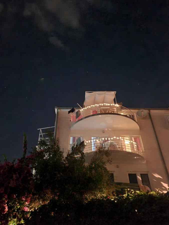 Apartments Niko Trogir Exterior foto