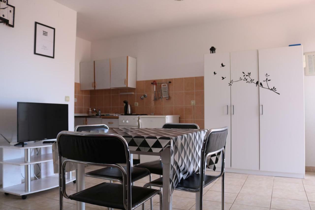 Apartments Niko Trogir Exterior foto